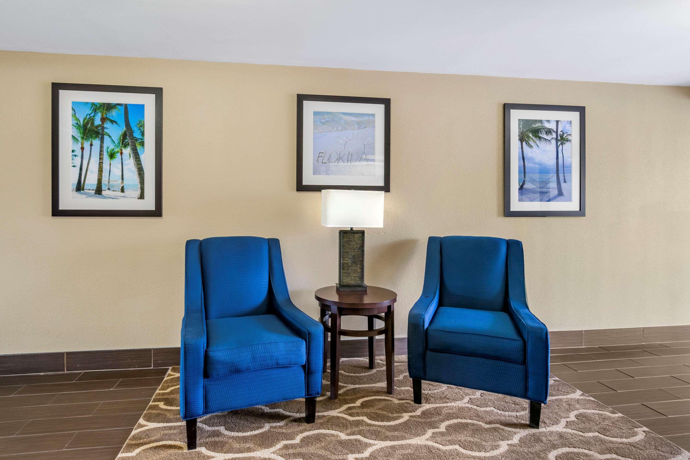 Comfort Inn & Suites St Pete - Clearwater International Airport Kültér fotó