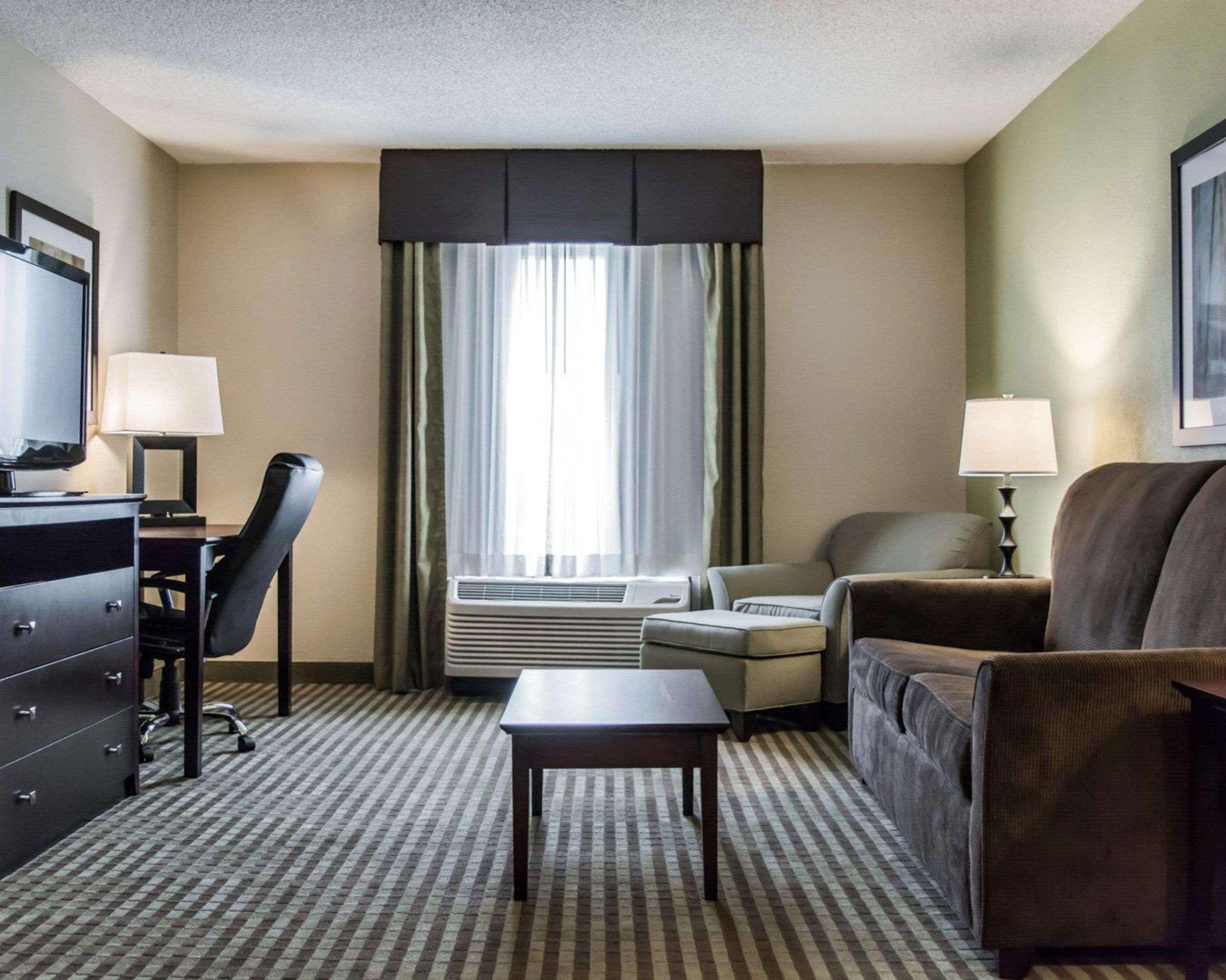 Comfort Inn & Suites St Pete - Clearwater International Airport Kültér fotó