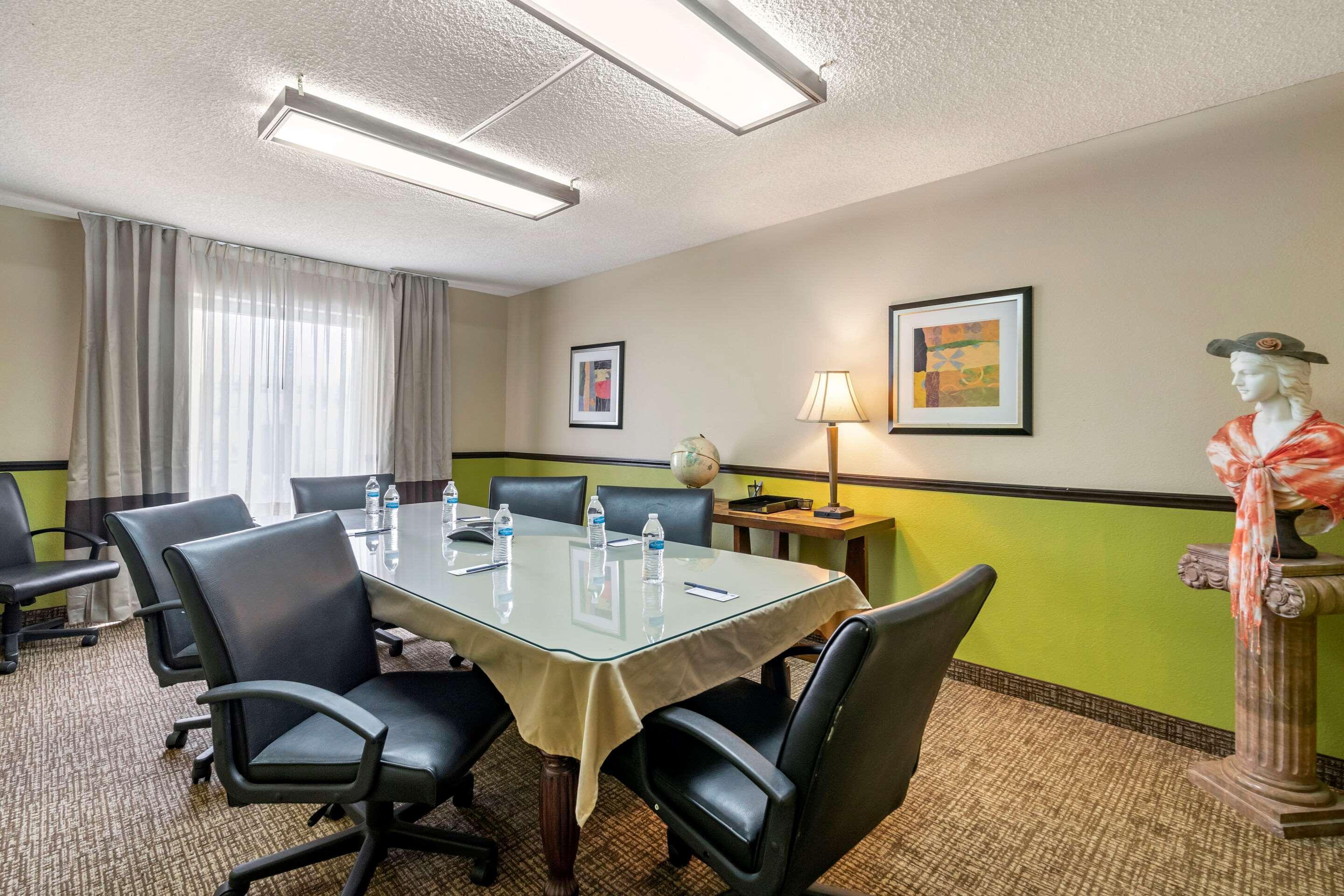 Comfort Inn & Suites St Pete - Clearwater International Airport Kültér fotó