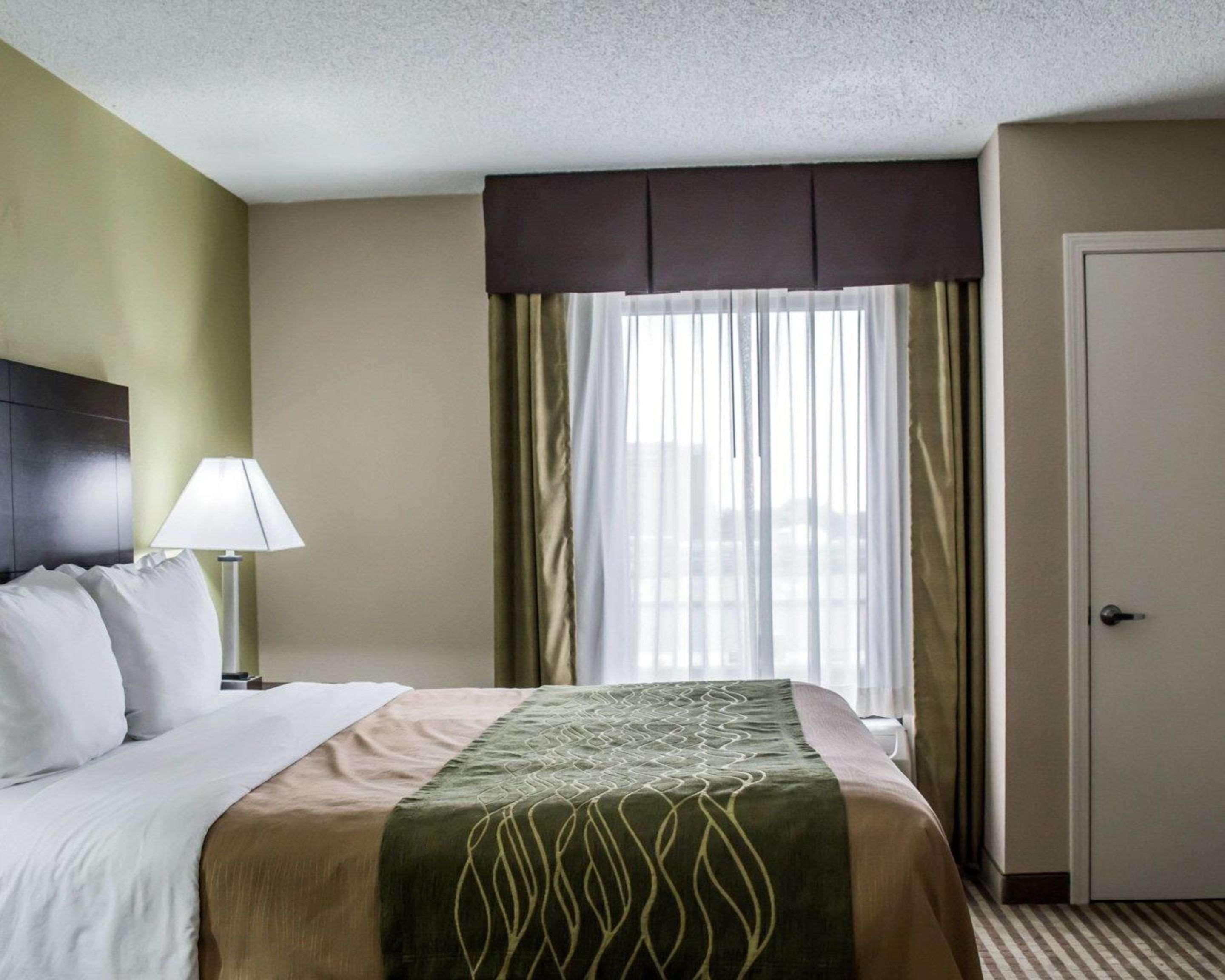Comfort Inn & Suites St Pete - Clearwater International Airport Kültér fotó