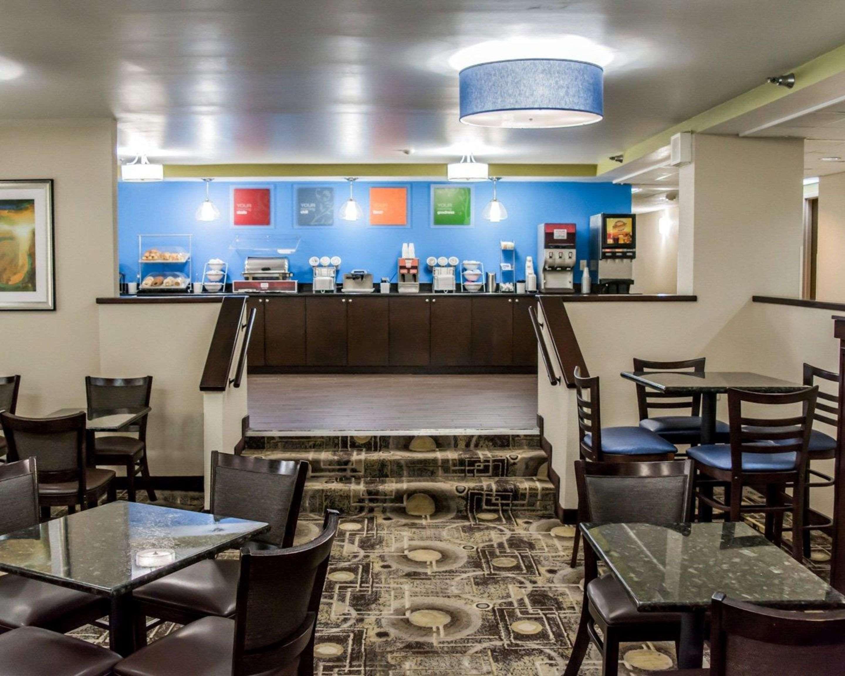 Comfort Inn & Suites St Pete - Clearwater International Airport Kültér fotó