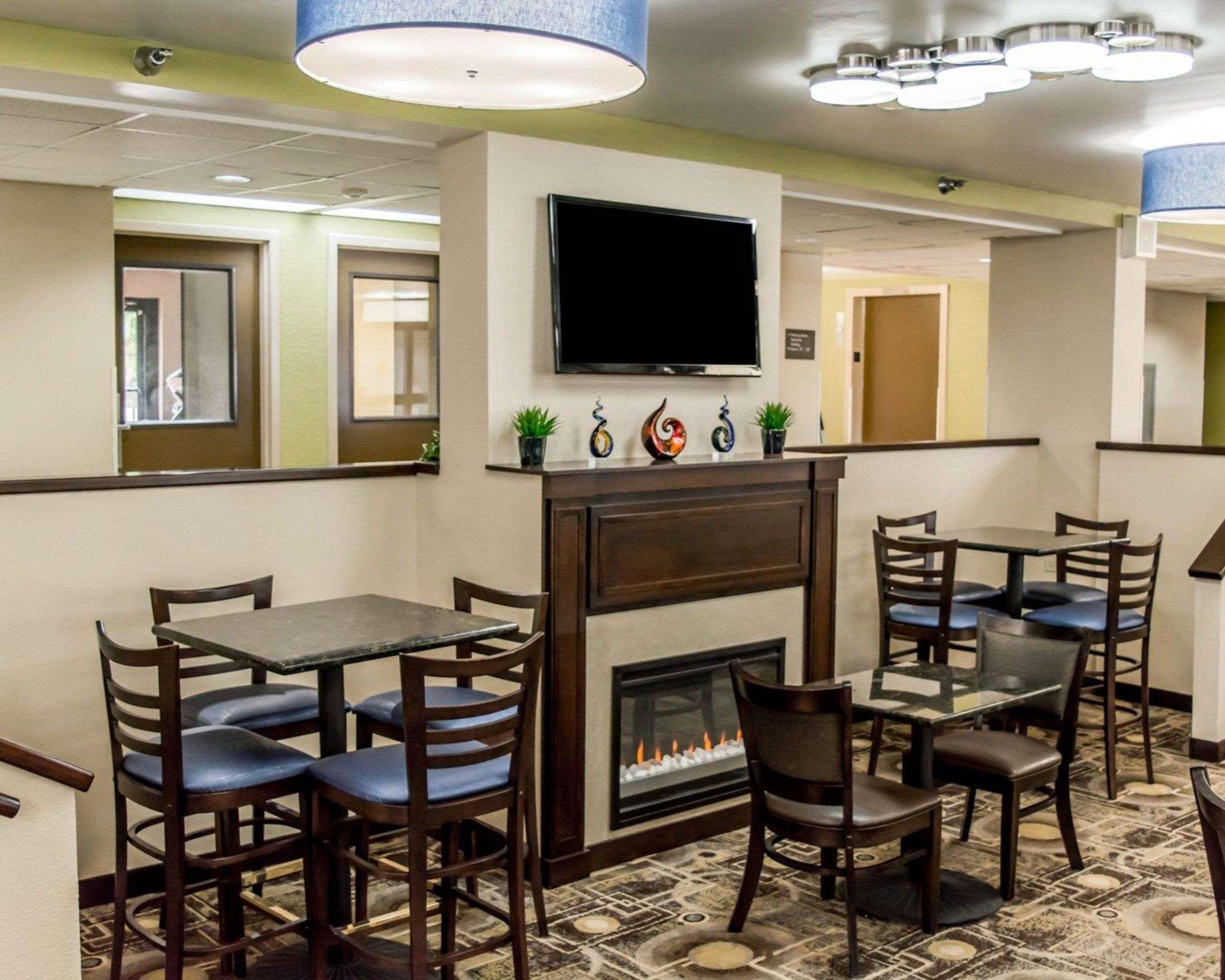Comfort Inn & Suites St Pete - Clearwater International Airport Kültér fotó